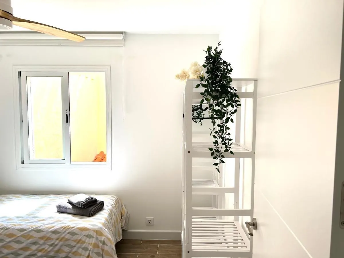 Apartamento Los Lances En Primera Linea De Playa Con Piscina Tarifa Apartment