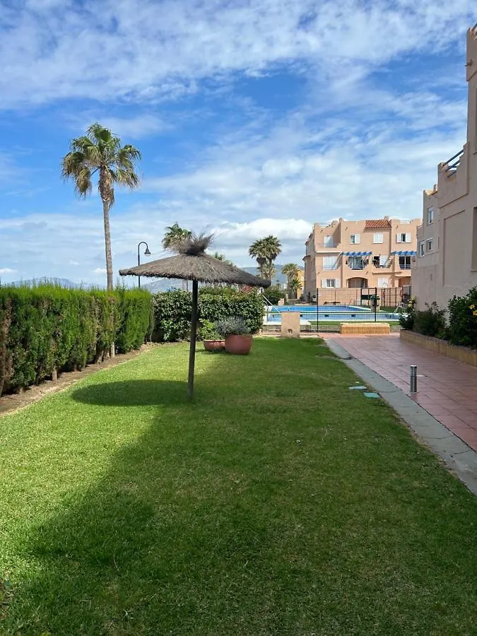 Apartamento Los Lances En Primera Linea De Playa Con Piscina Tarifa Apartment